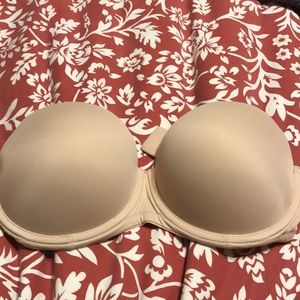 Victoria Secret Strapless bra